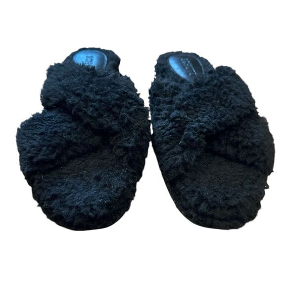 Revolve SCHUTZ S-Dynora Slipper Slip On Criss Cross Teddy Bear Shearling Sandals - Picture 4 of 7